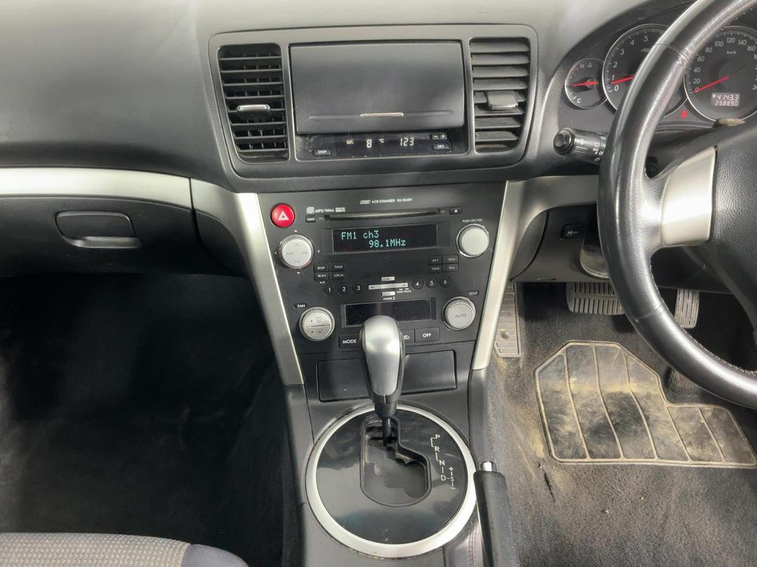 Photo '18' of Subaru Outback