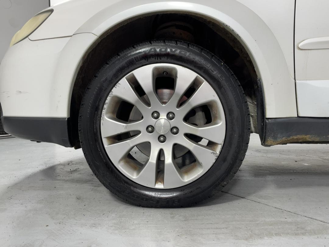 Photo '10' of Subaru Outback