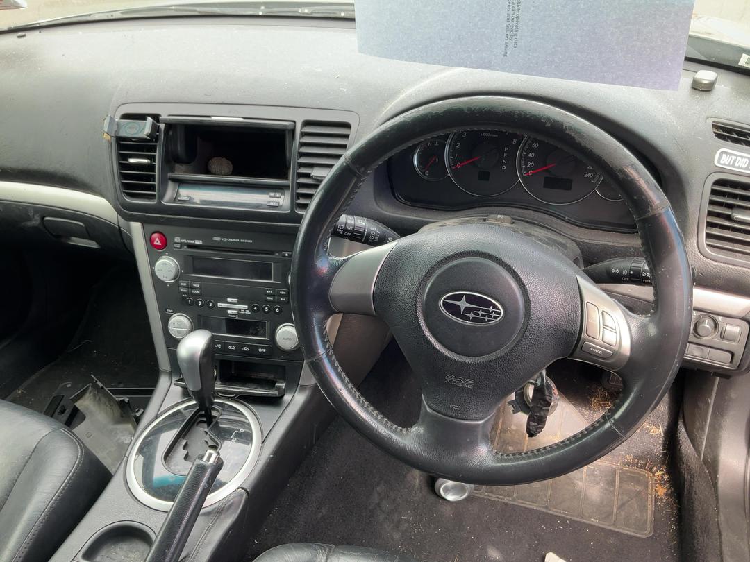Photo '10' of Subaru Outback I LTD Photo '10' of Subaru Outback I LTD