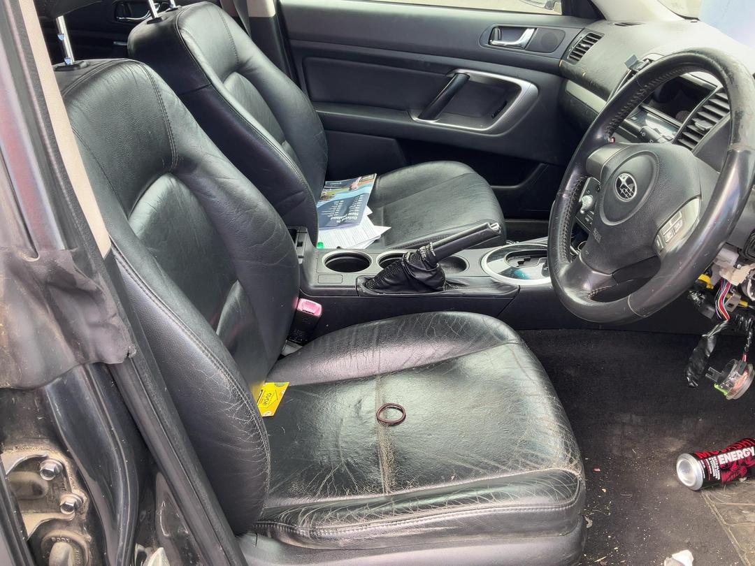 Photo '14' of Subaru Outback I LTD Photo '14' of Subaru Outback I LTD