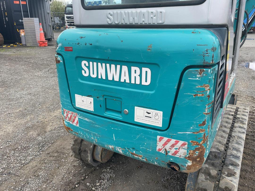 Photo '38' of Sunward SWE17 Excavator