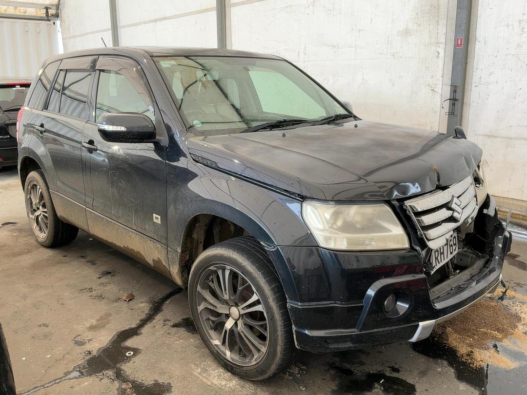 Photo '3' of Suzuki Escudo Photo '3' of Suzuki Escudo