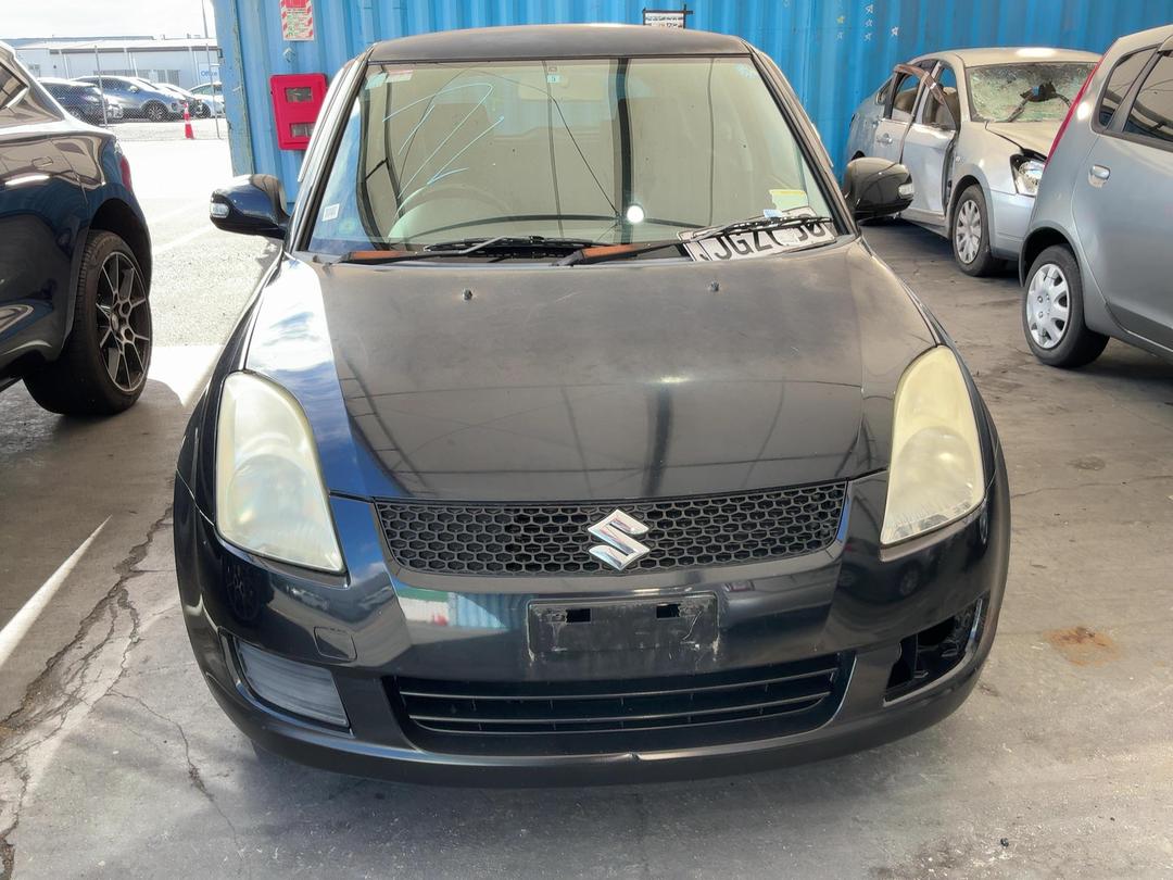 Photo '4' of Suzuki Swift Photo '4' of Suzuki Swift