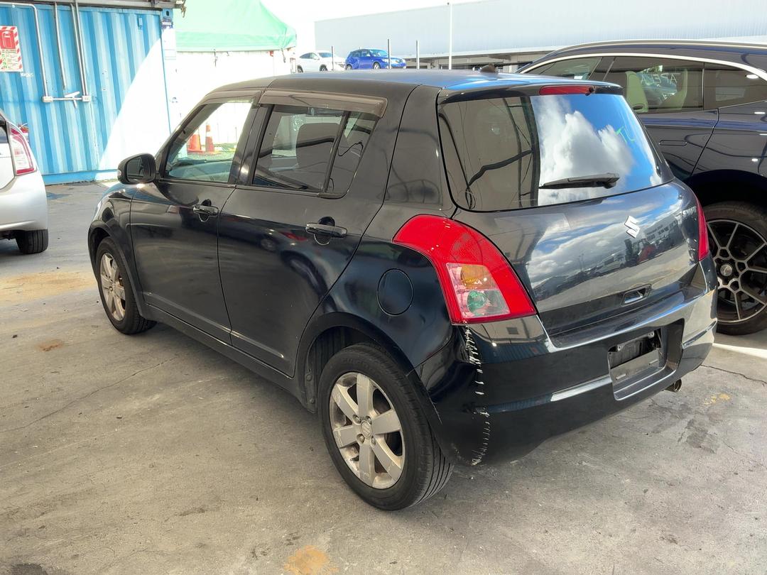 Photo '10' of Suzuki Swift Photo '10' of Suzuki Swift