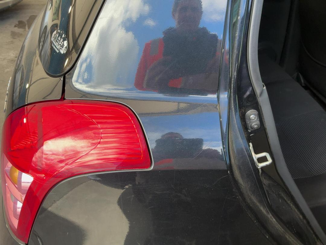 Photo '17' of Suzuki Swift Photo '17' of Suzuki Swift