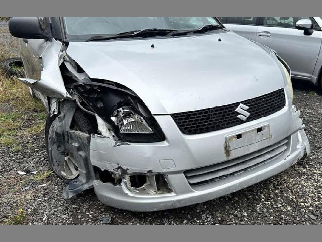 Photo '6' of Suzuki Swift Glxa