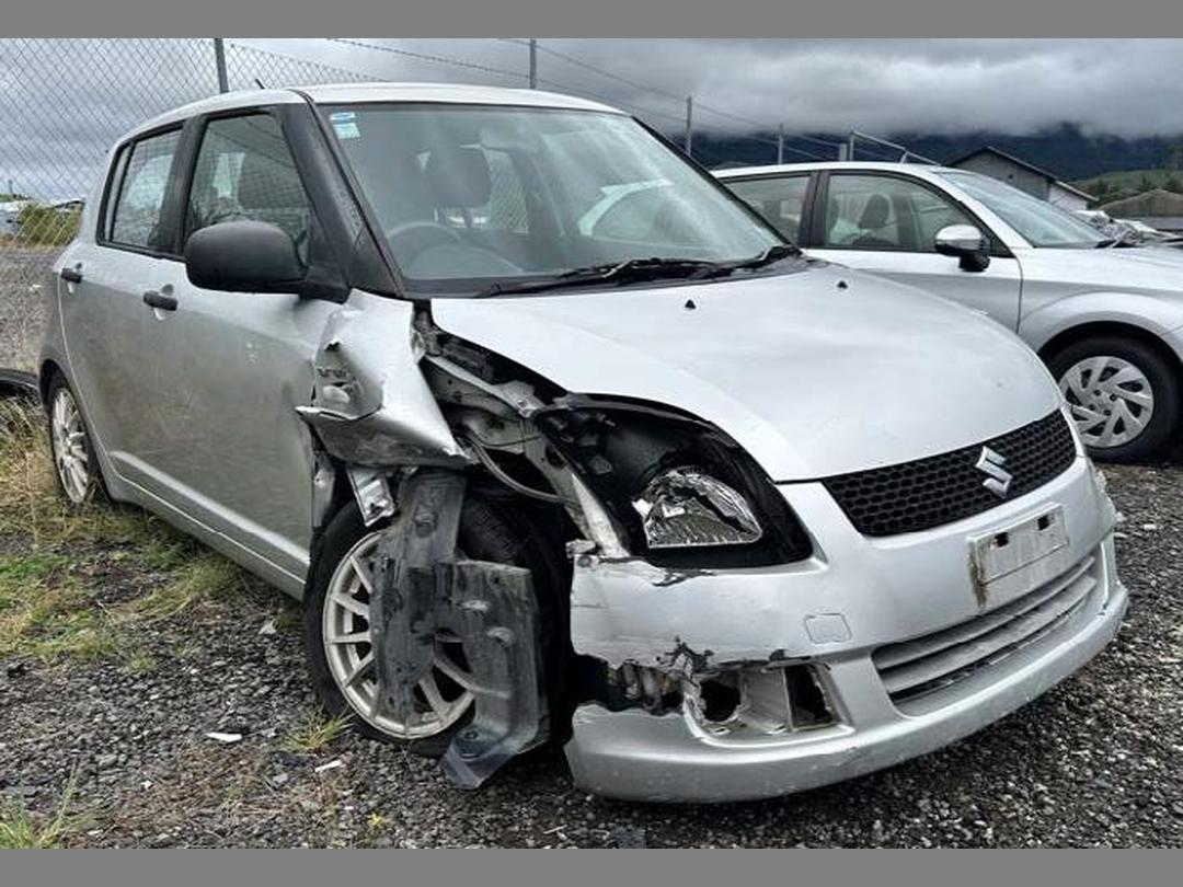 Photo '3' of Suzuki Swift Glxa