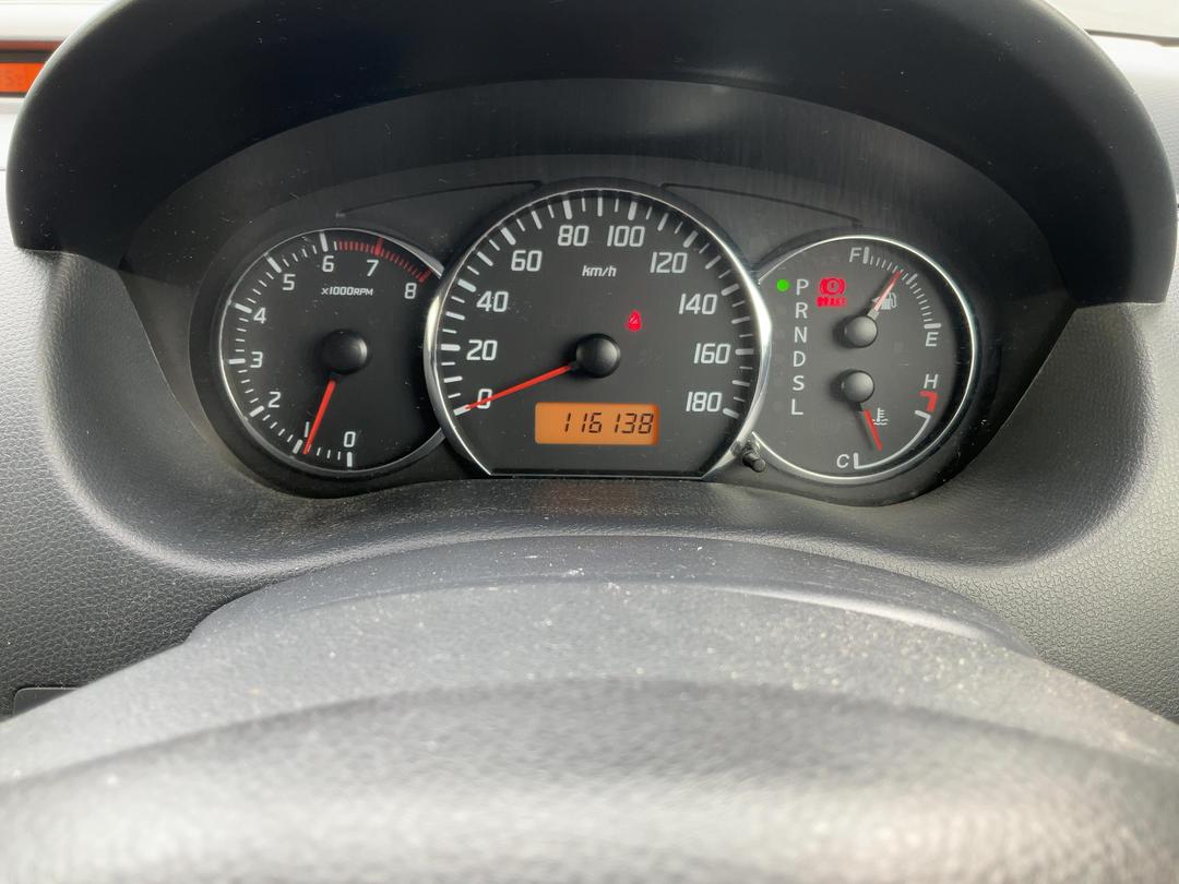 Photo '12' of Suzuki Swift