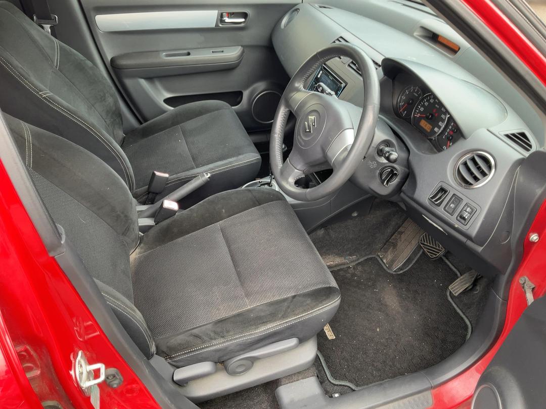 Photo '15' of Suzuki Swift