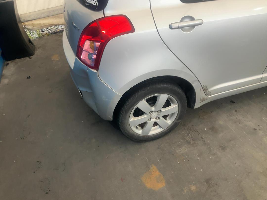 Photo '11' of Suzuki Swift