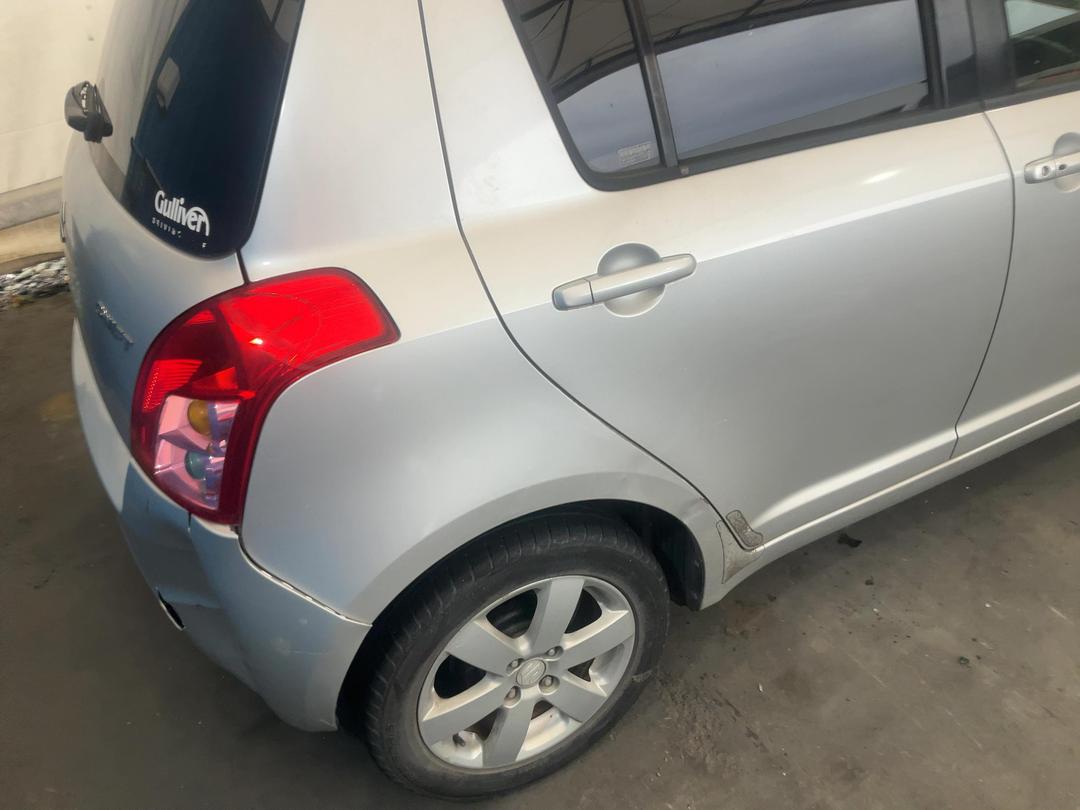 Photo '13' of Suzuki Swift