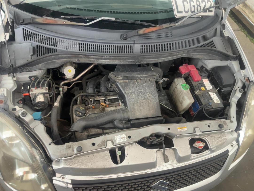 Photo '15' of Suzuki Swift