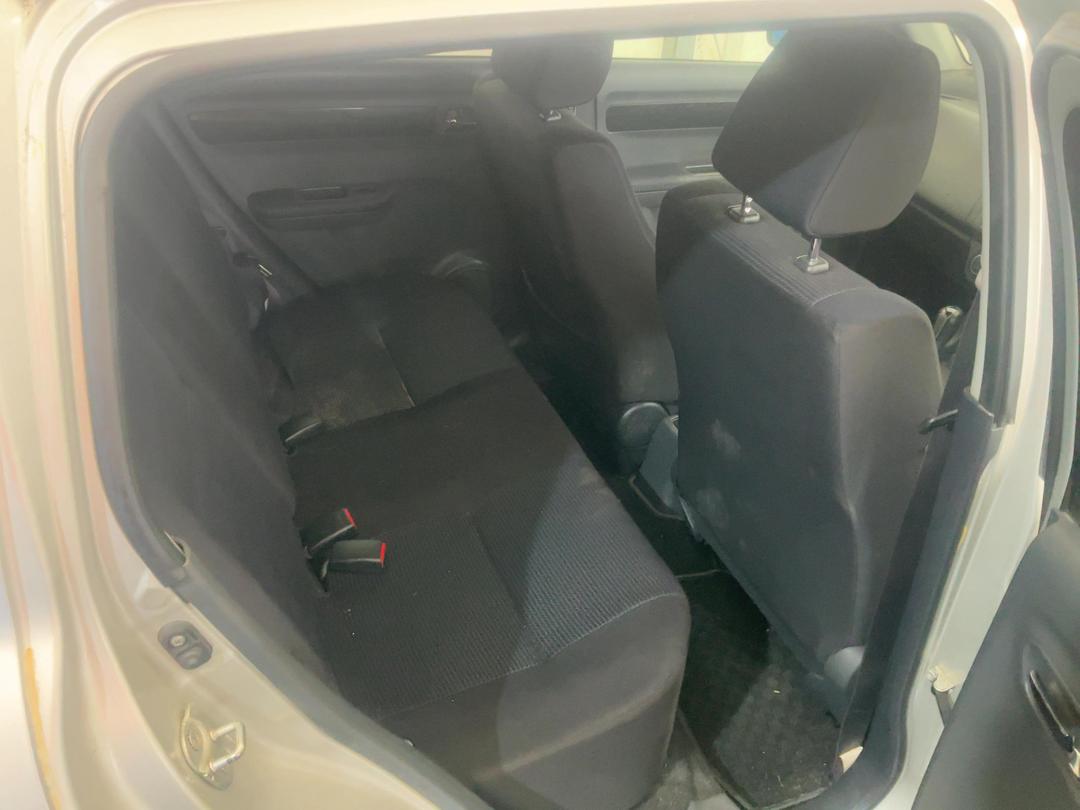 Photo '20' of Suzuki Swift