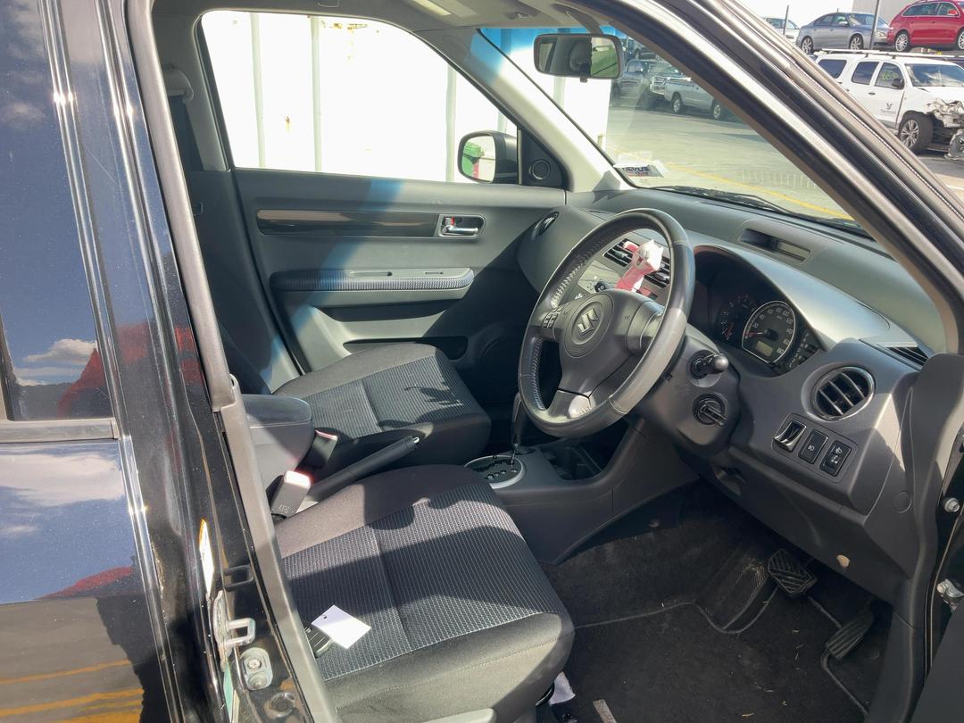 Photo '16' of Suzuki Swift