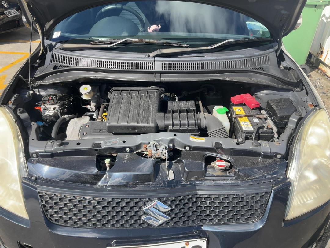 Photo '27' of Suzuki Swift