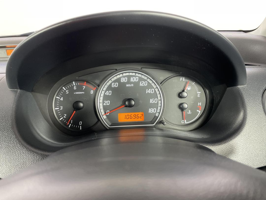 Photo '21' of Suzuki Swift