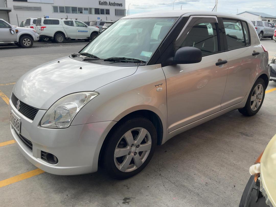 Photo '2' of Suzuki Swift Glxa