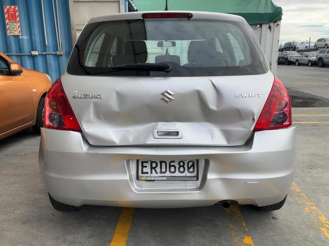 Photo '5' of Suzuki Swift Glxa