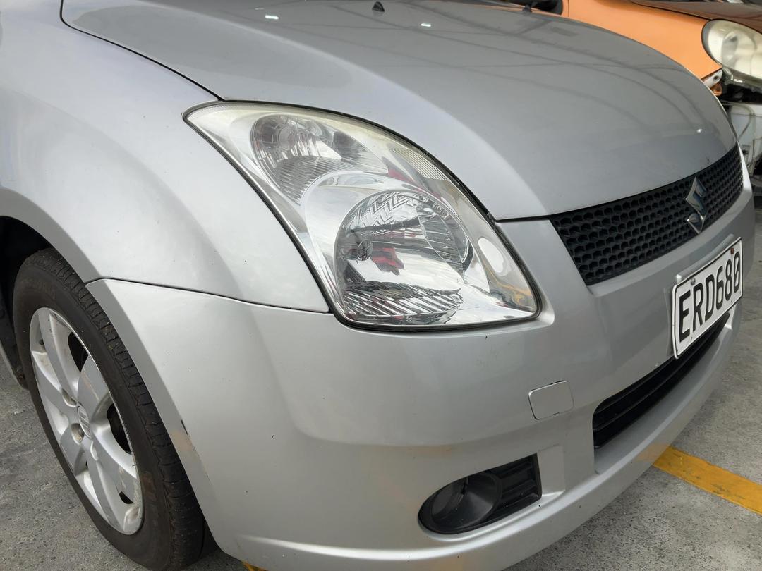 Photo '10' of Suzuki Swift Glxa