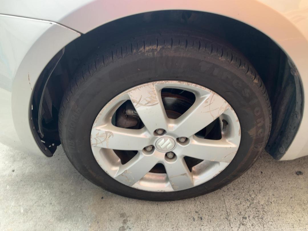 Photo '14' of Suzuki Swift Glxa