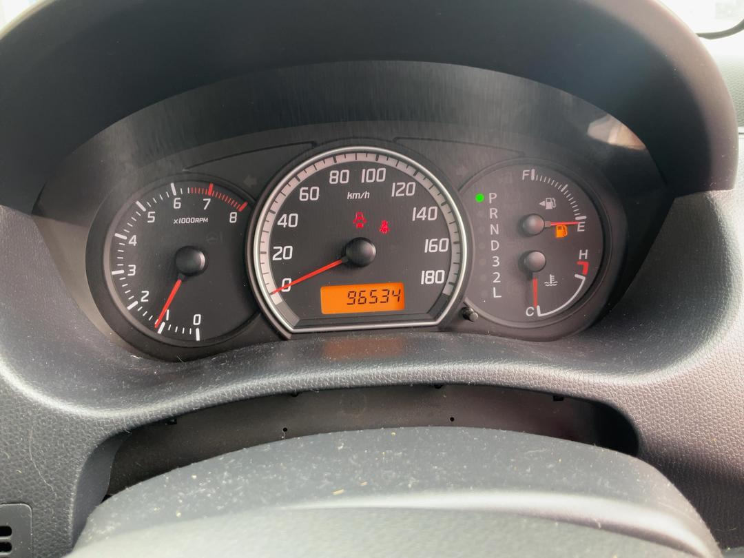 Photo '18' of Suzuki Swift Glxa