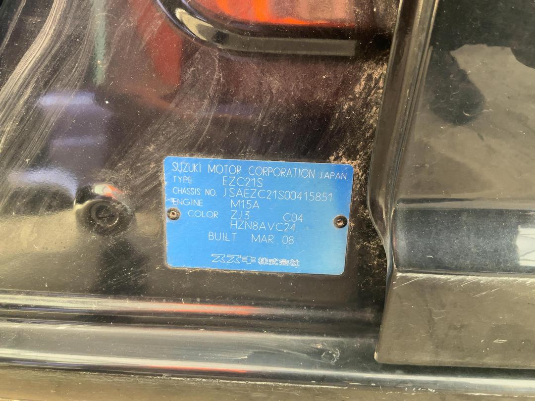 Photo '17' of Suzuki Swift Glxh2 LTD