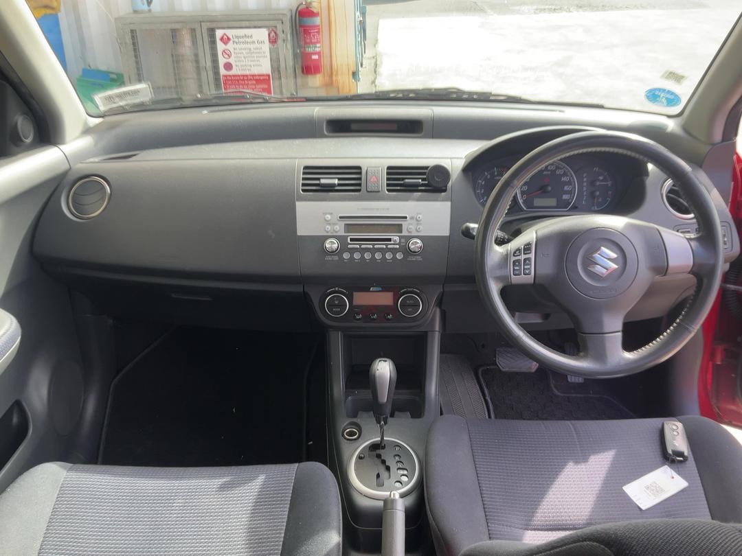 Photo '16' of Suzuki Swift Photo '16' of Suzuki Swift