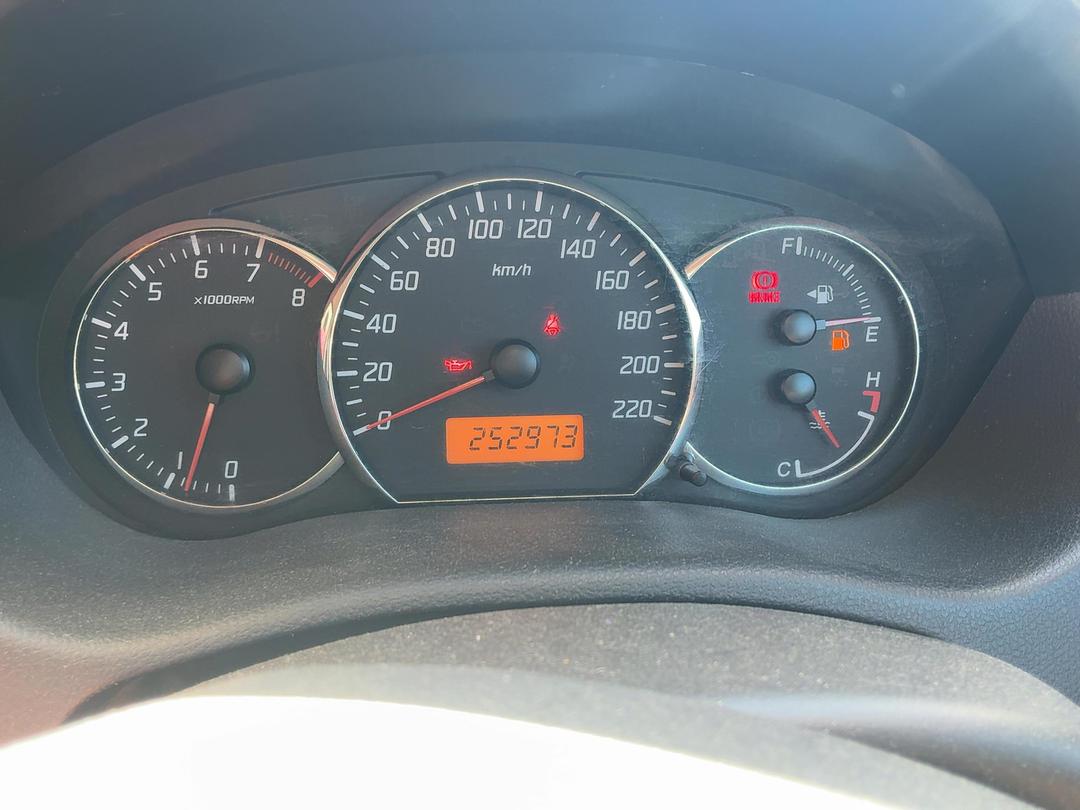 Photo '15' of Suzuki Swift Photo '15' of Suzuki Swift
