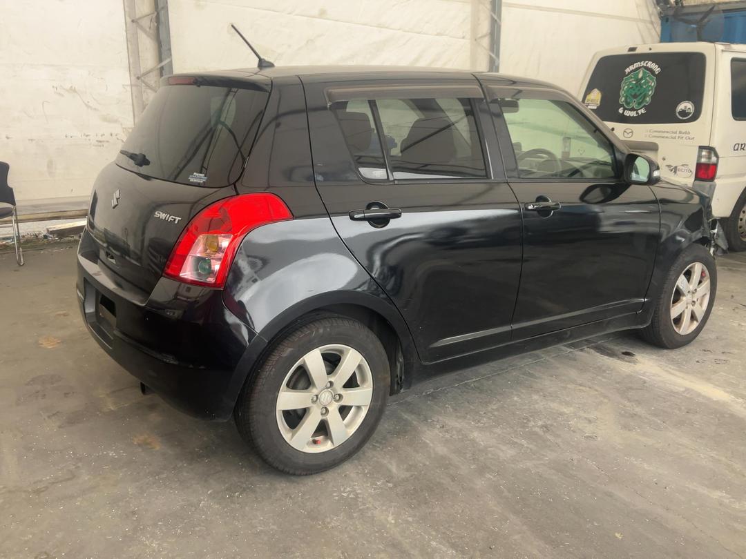 Photo '6' of Suzuki Swift Photo '6' of Suzuki Swift
