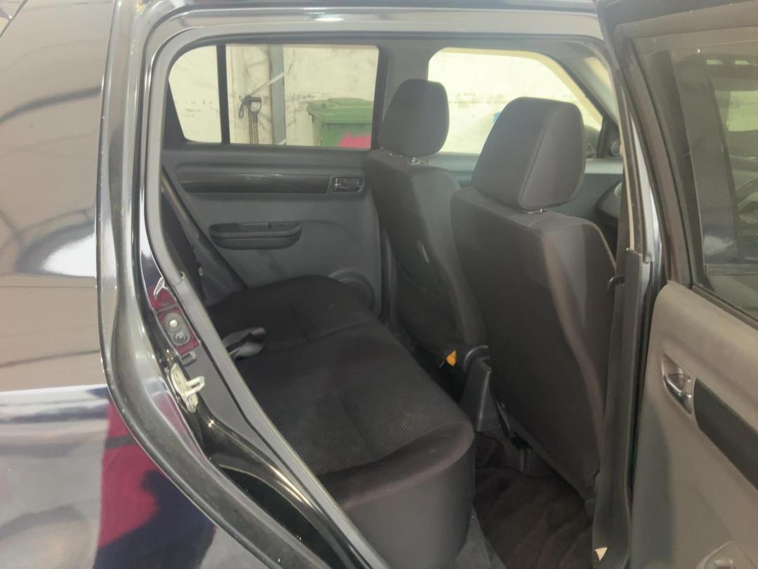 Photo '15' of Suzuki Swift Photo '15' of Suzuki Swift