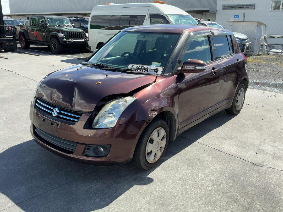 Photo '5' of Suzuki Swift Photo '5' of Suzuki Swift