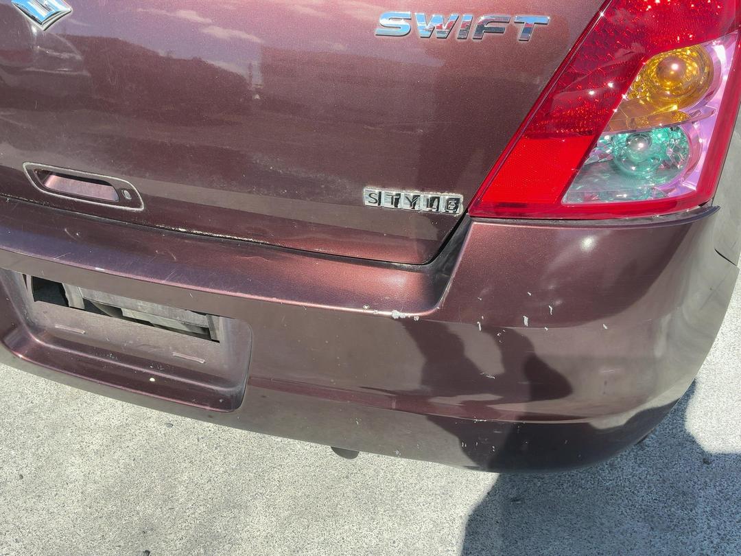 Photo '16' of Suzuki Swift Photo '16' of Suzuki Swift