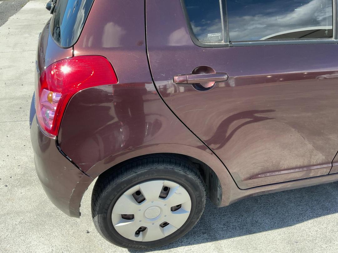 Photo '18' of Suzuki Swift Photo '18' of Suzuki Swift