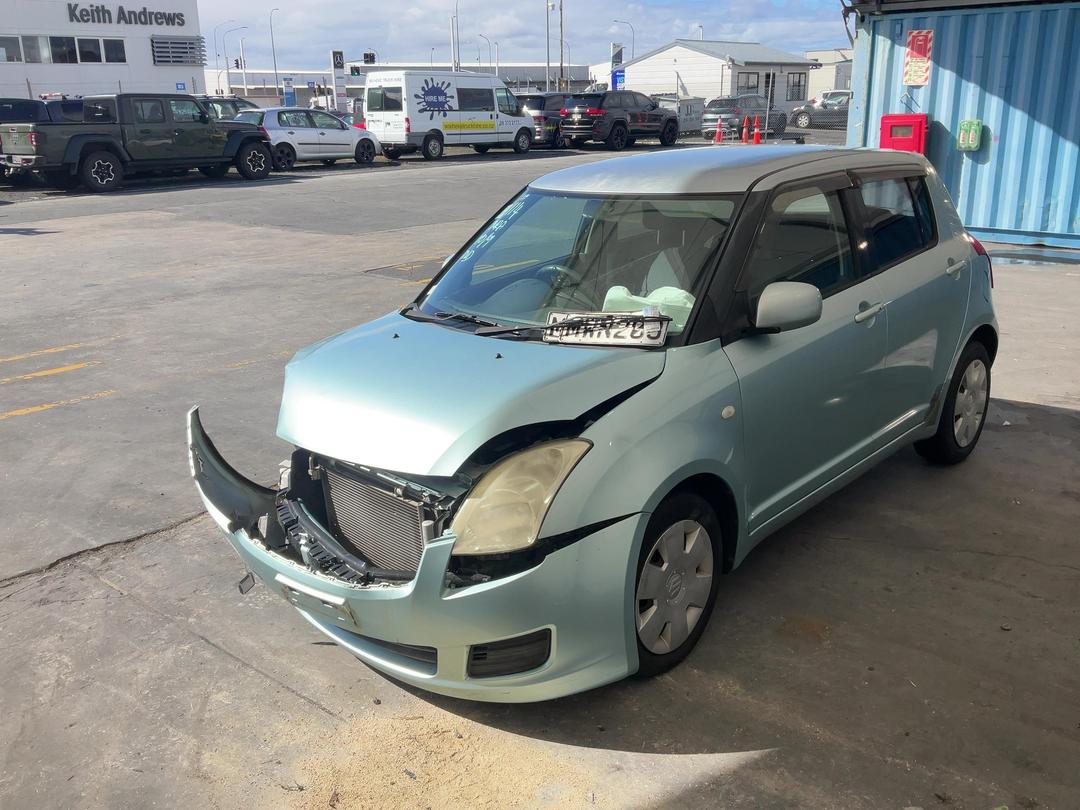 Photo '6' of Suzuki Swift Photo '6' of Suzuki Swift
