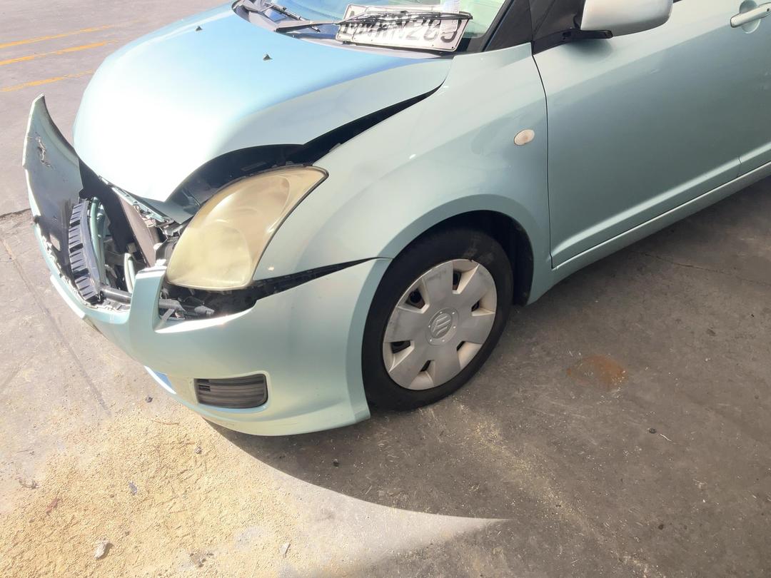 Photo '7' of Suzuki Swift Photo '7' of Suzuki Swift