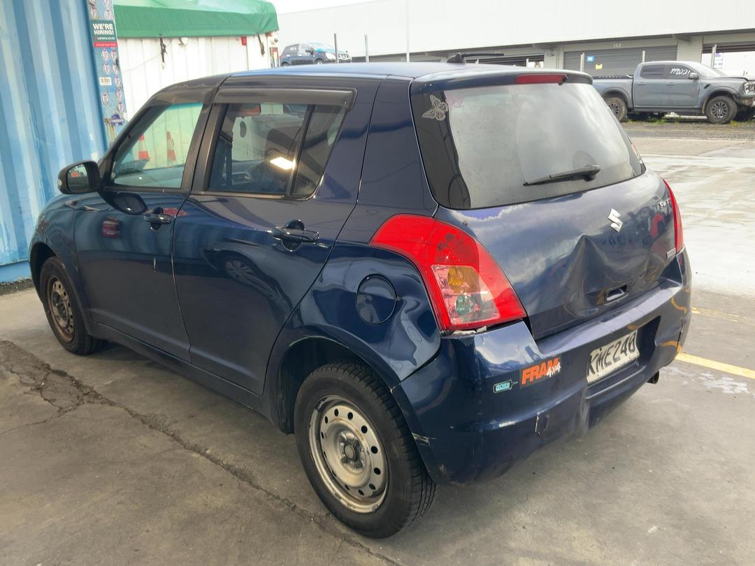 Photo '4' of Suzuki Swift Photo '4' of Suzuki Swift