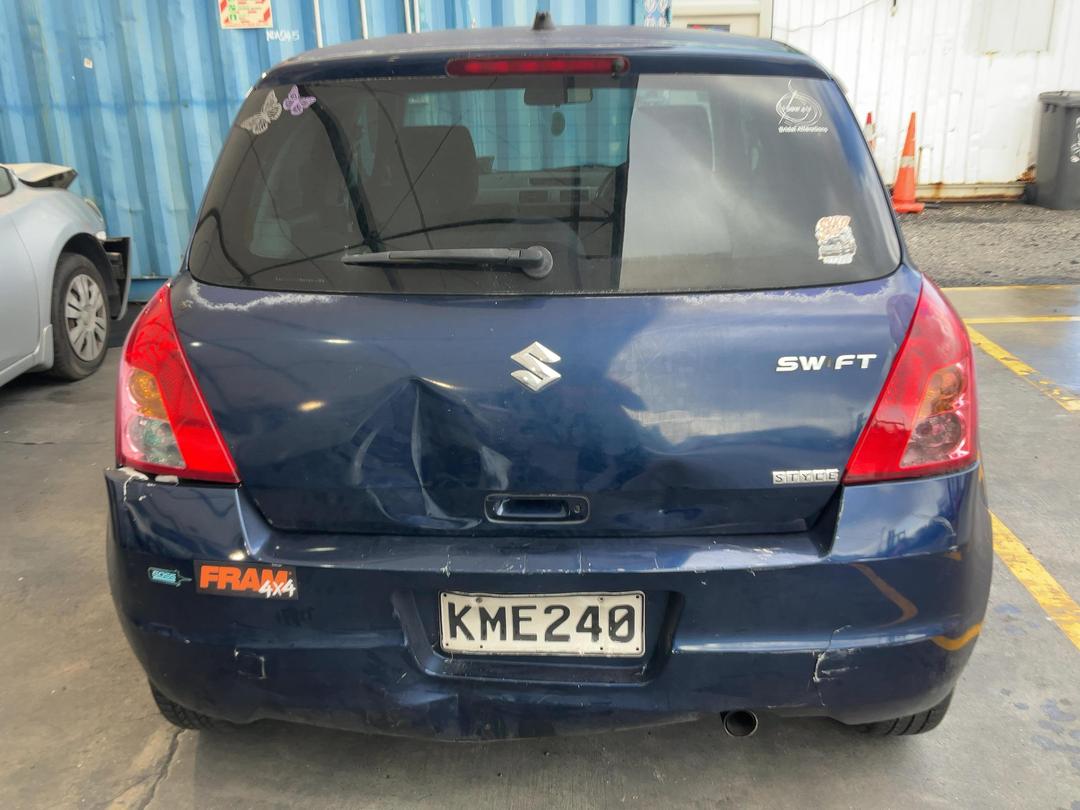 Photo '5' of Suzuki Swift Photo '5' of Suzuki Swift
