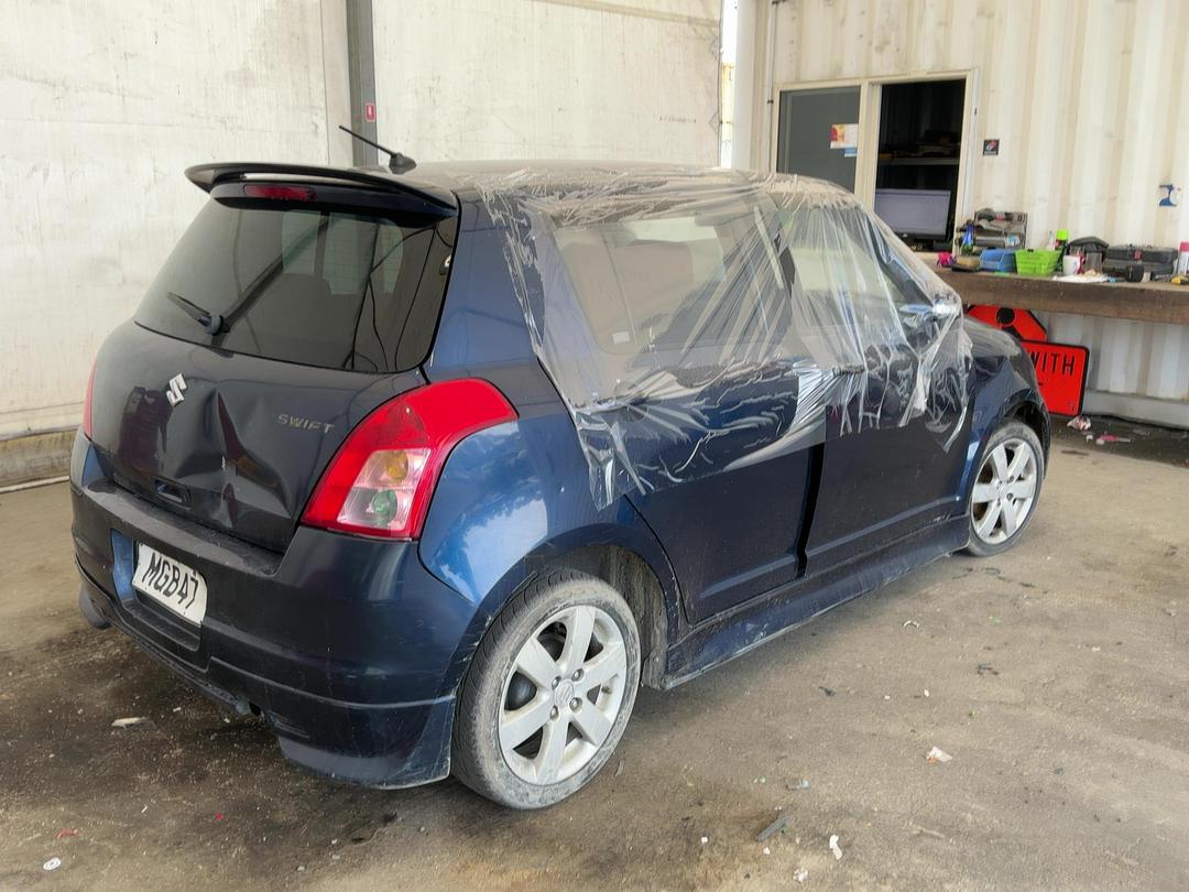 Photo '5' of Suzuki Swift Photo '5' of Suzuki Swift
