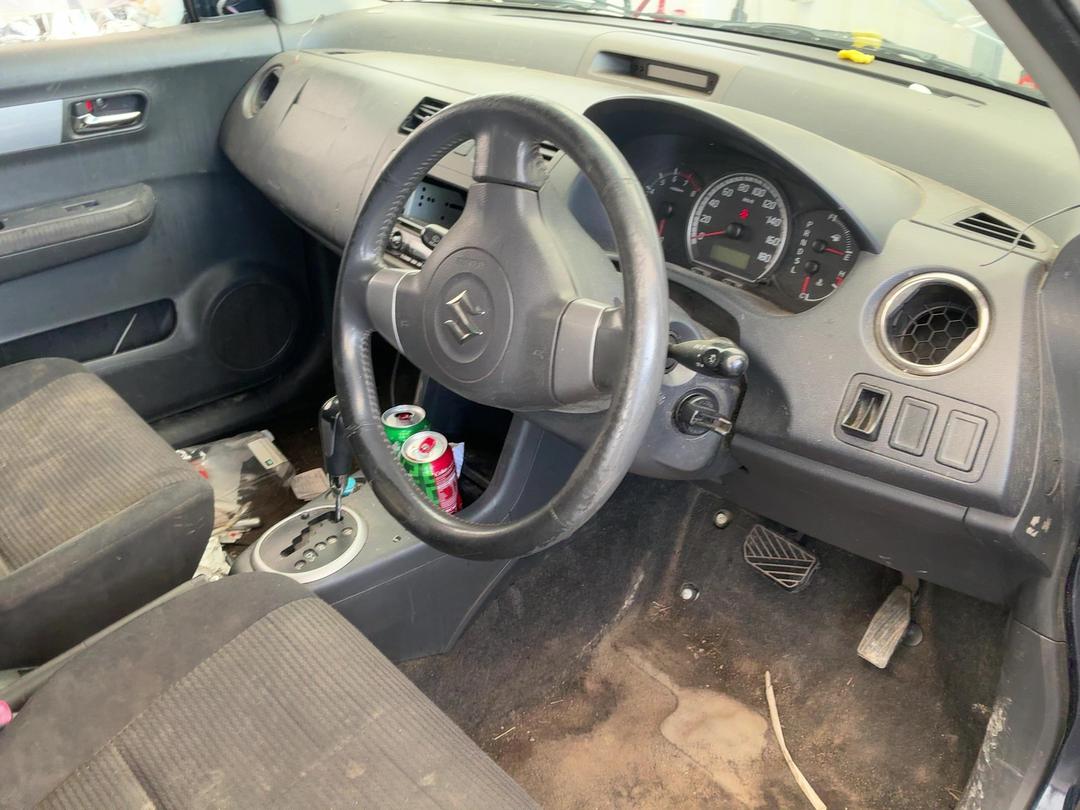 Photo '17' of Suzuki Swift Photo '17' of Suzuki Swift