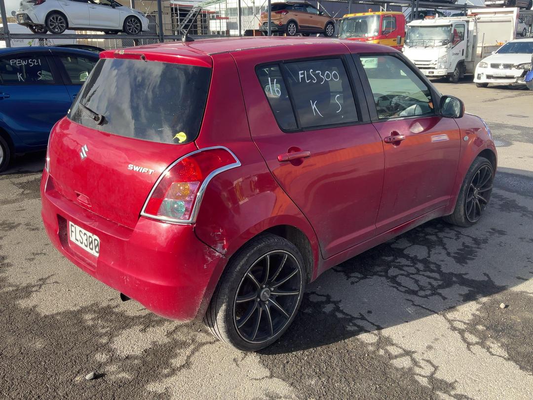 Photo '7' of Suzuki Swift Photo '7' of Suzuki Swift