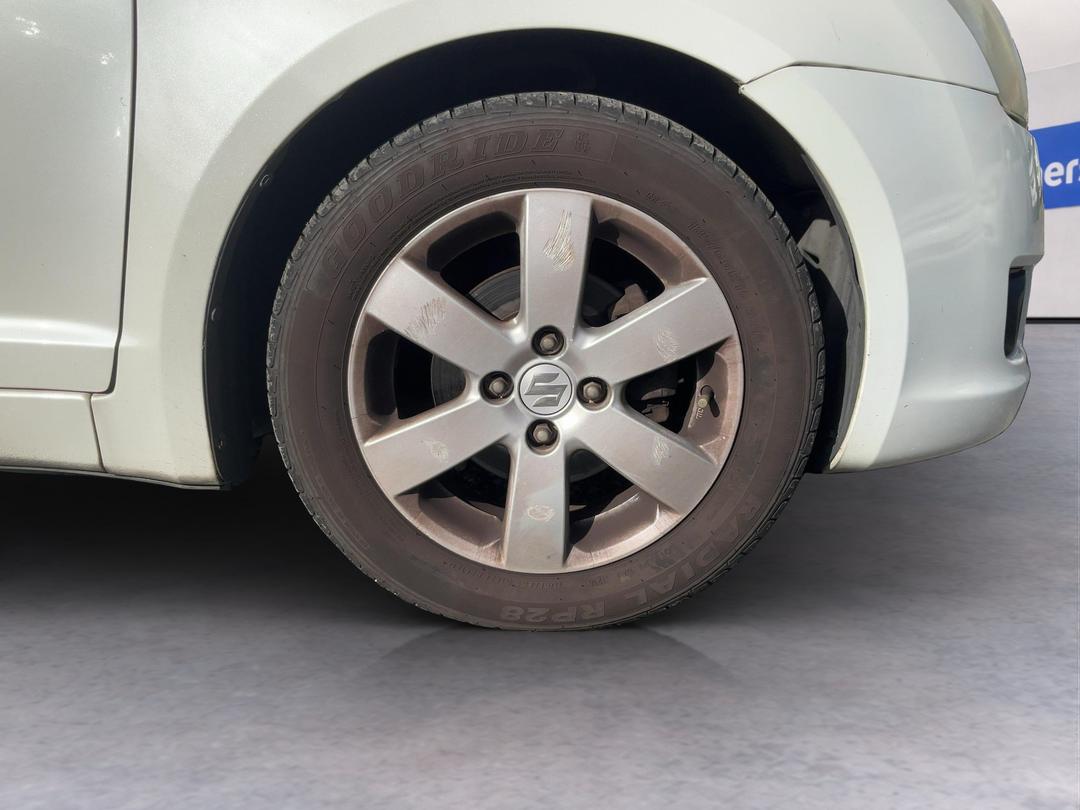 Photo '7' of Suzuki Swift Photo '7' of Suzuki Swift