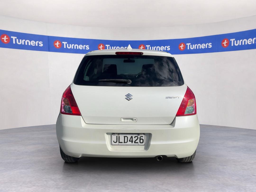 Photo '5' of Suzuki Swift Photo '5' of Suzuki Swift