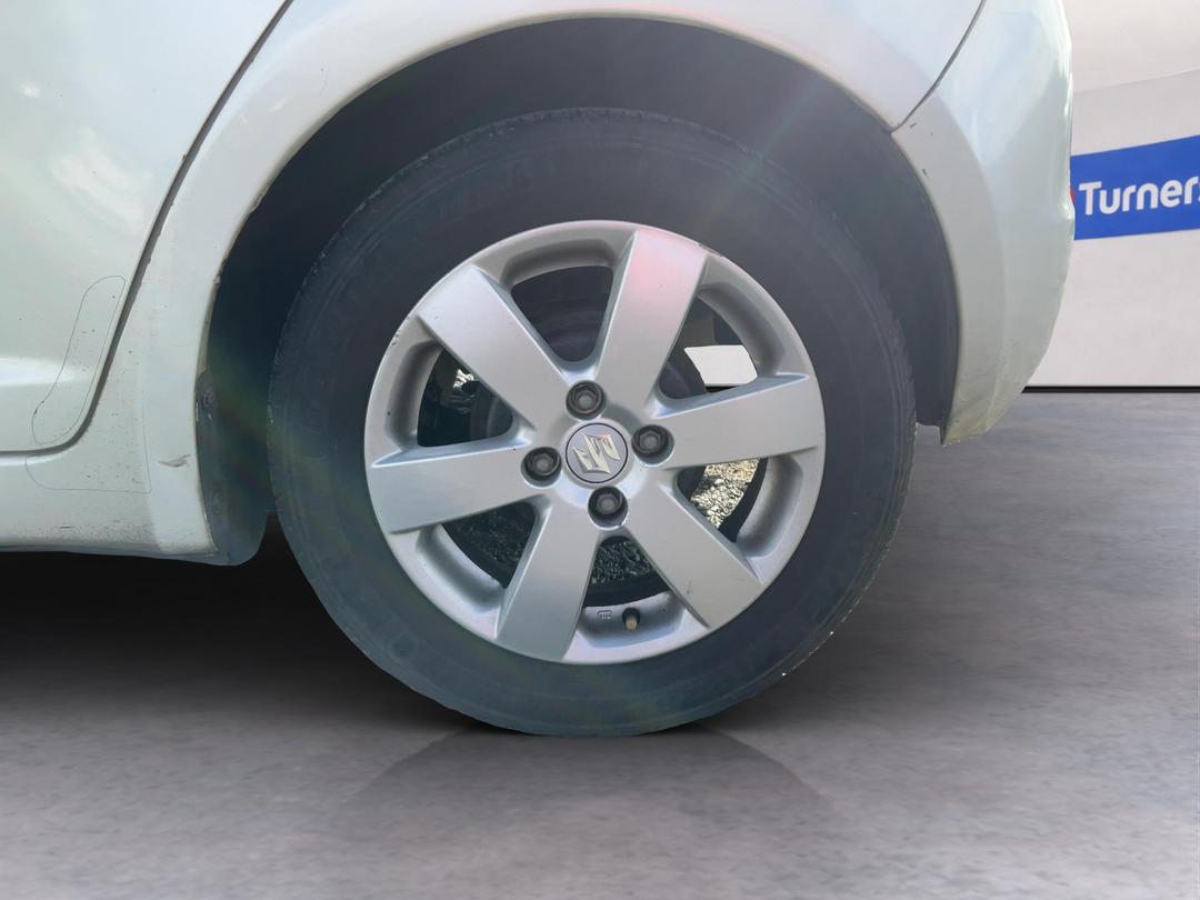 Photo '9' of Suzuki Swift Photo '9' of Suzuki Swift