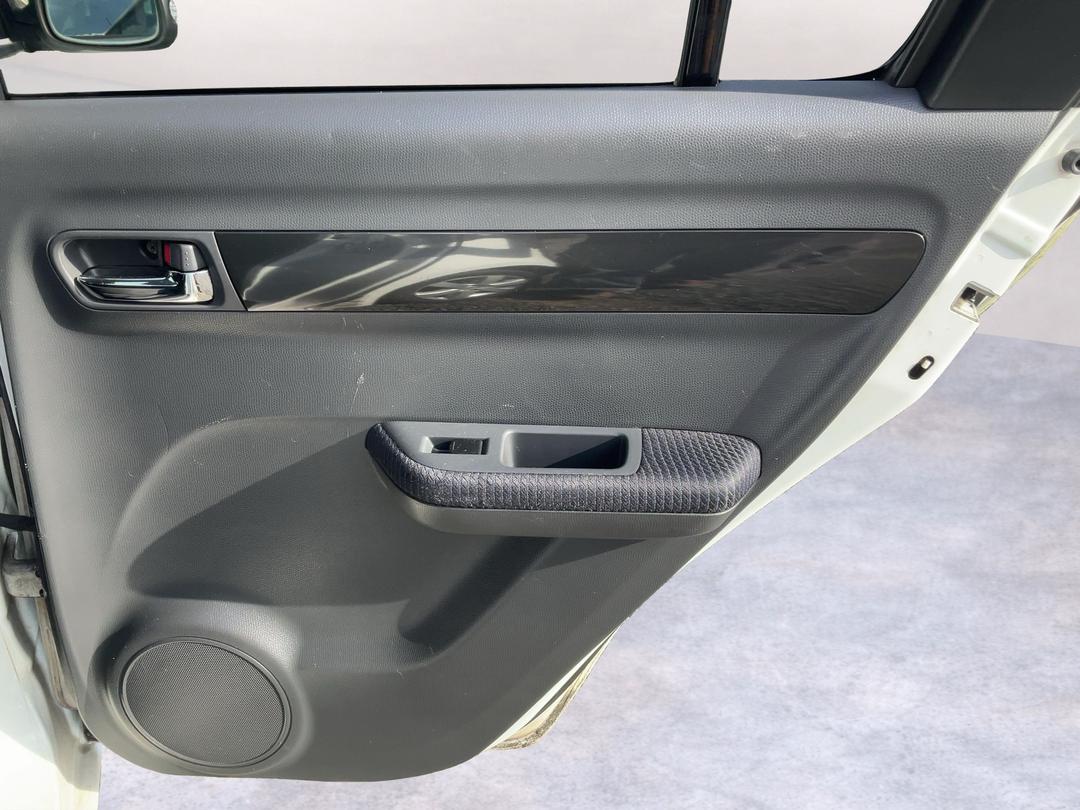 Photo '17' of Suzuki Swift Photo '17' of Suzuki Swift