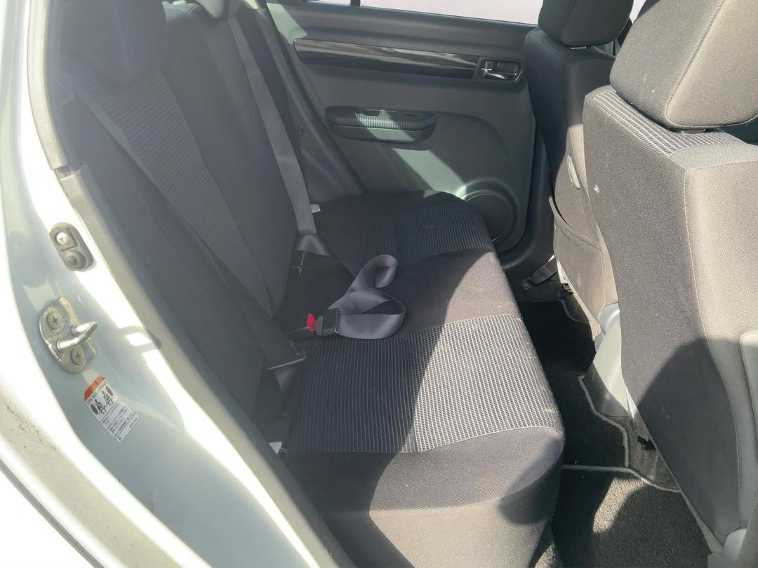 Photo '18' of Suzuki Swift Photo '18' of Suzuki Swift