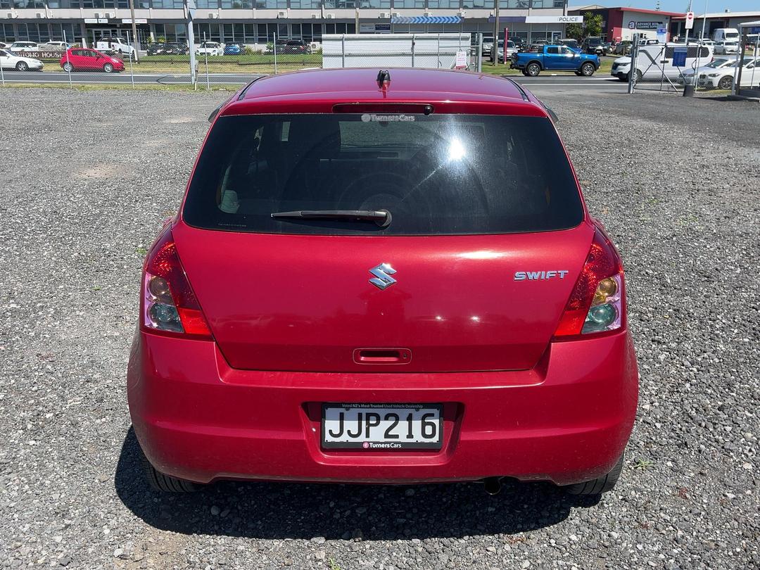 Photo '5' of Suzuki Swift Photo '5' of Suzuki Swift