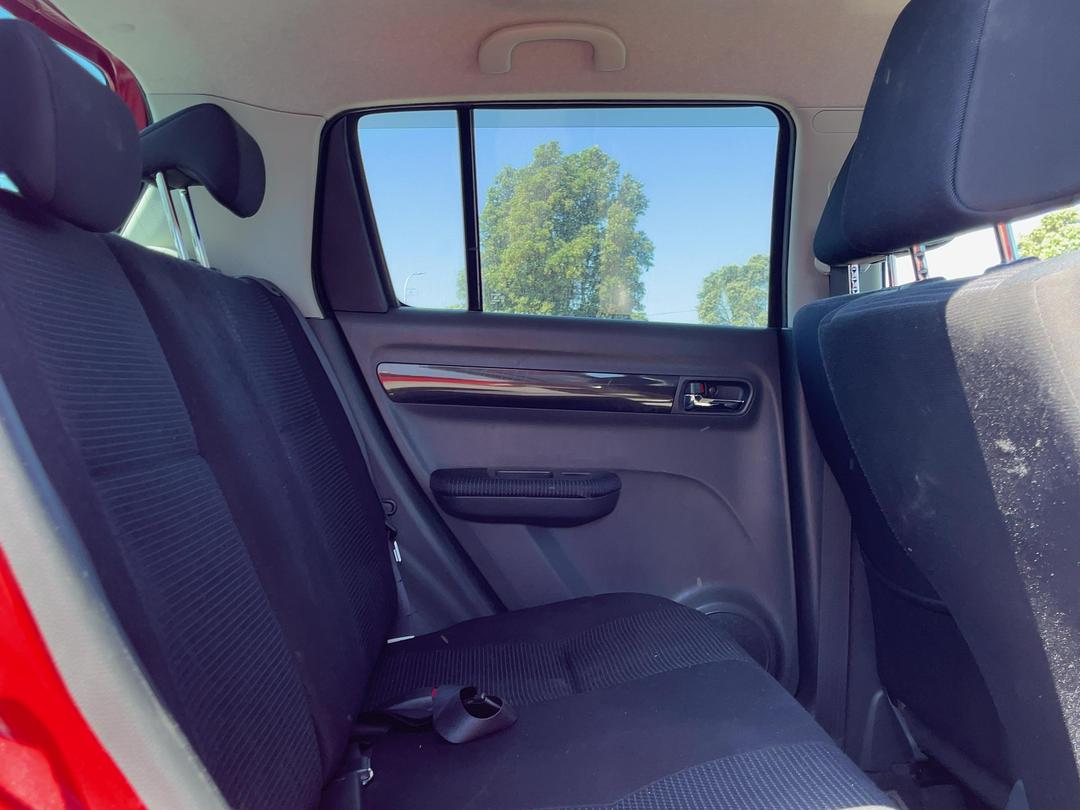 Photo '18' of Suzuki Swift Photo '18' of Suzuki Swift