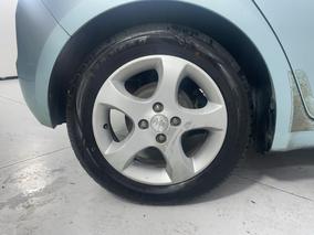 Photo '12' of Suzuki Swift