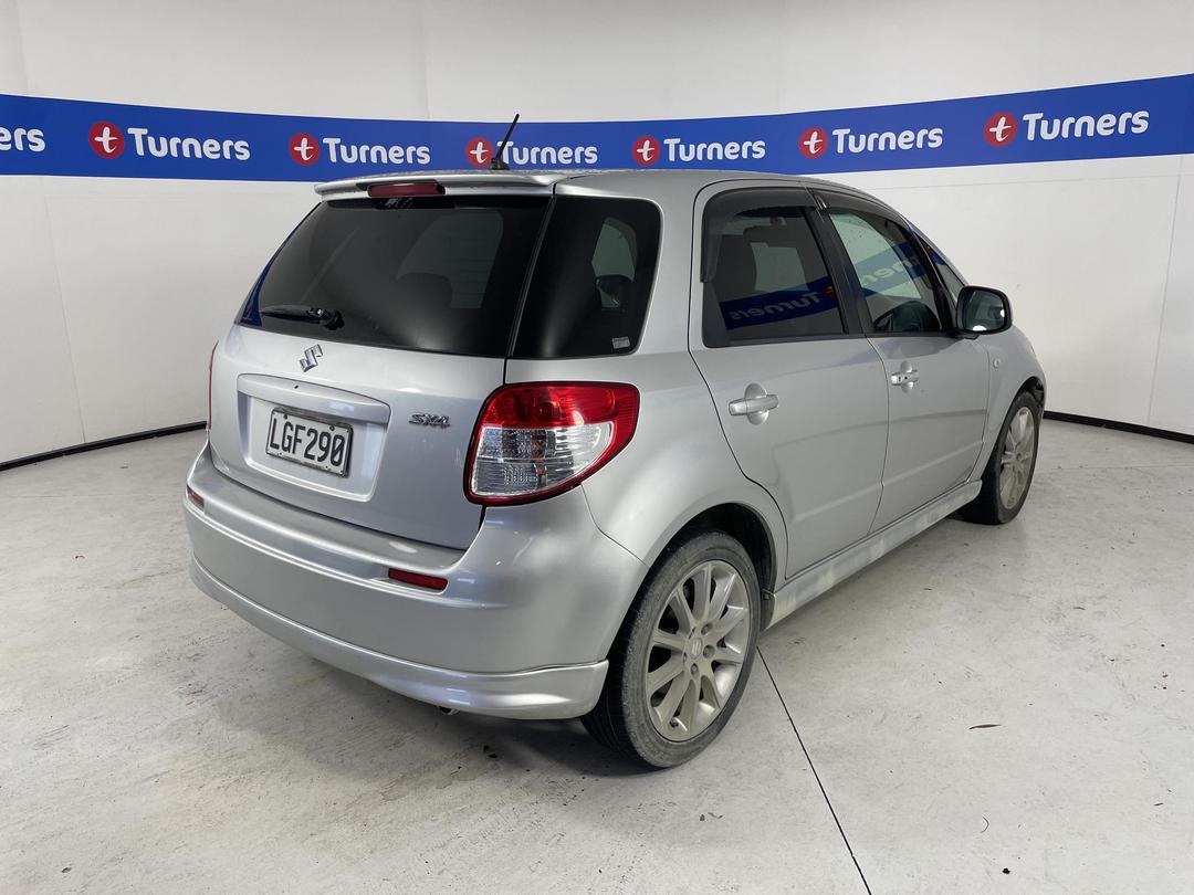 Photo '7' of Suzuki SX4