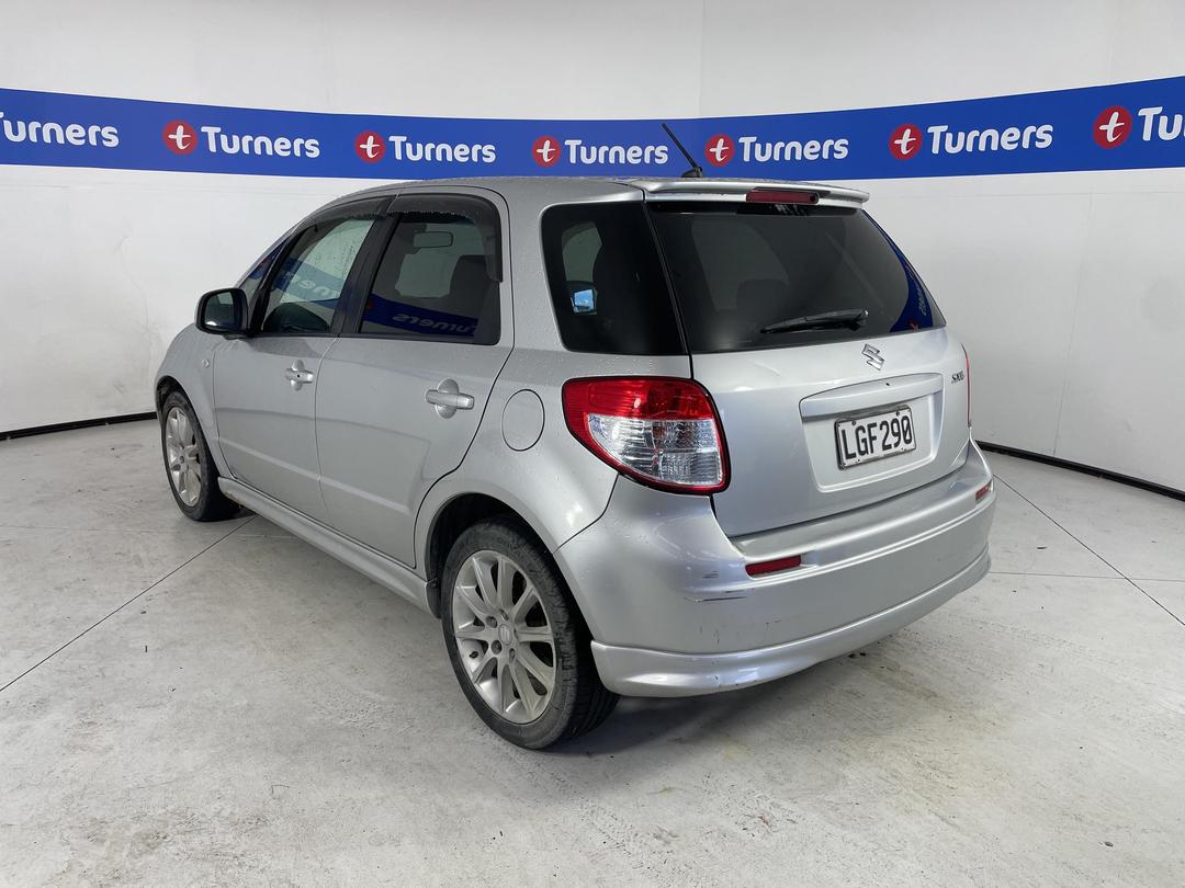 Photo '10' of Suzuki SX4